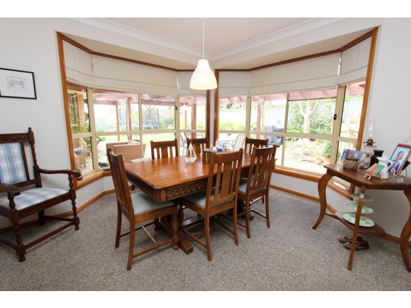 11 Rosemont Ave, Kelso NSW 2795