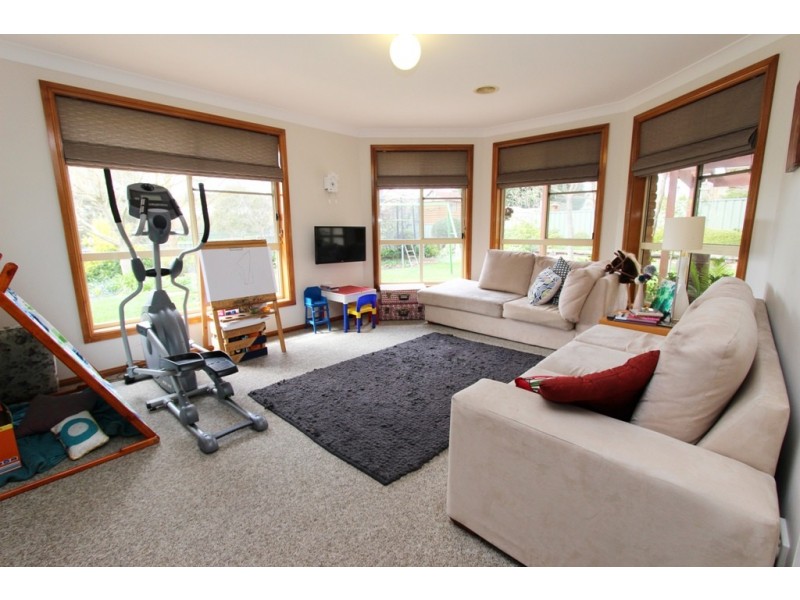 11 Rosemont Ave, Kelso NSW 2795