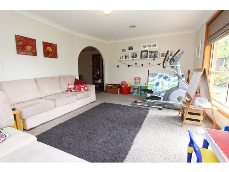 11 Rosemont Ave, Kelso NSW 2795