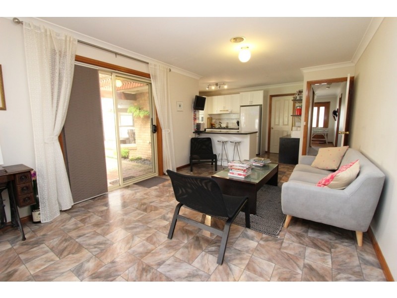 11 Rosemont Ave, Kelso NSW 2795