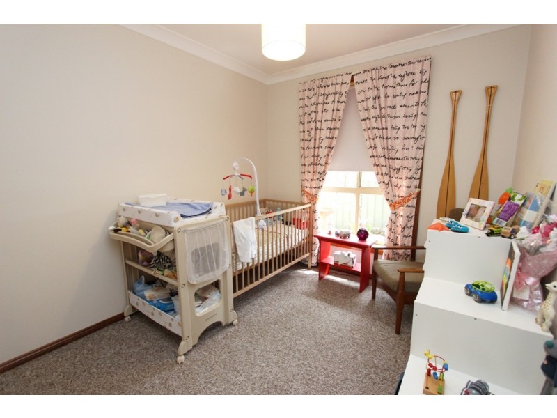 11 Rosemont Ave, Kelso NSW 2795