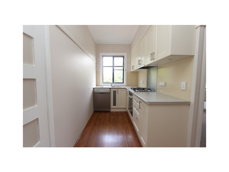 12 Tremain Ave, Bathurst NSW 2795