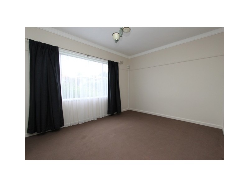 12 Tremain Ave, Bathurst NSW 2795