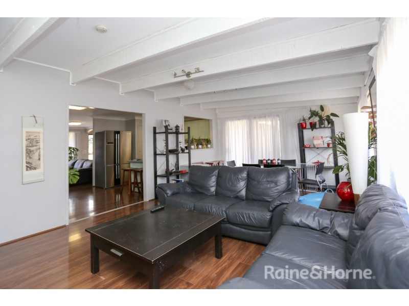 32 NAPIER STREET, Windradyne NSW 2795