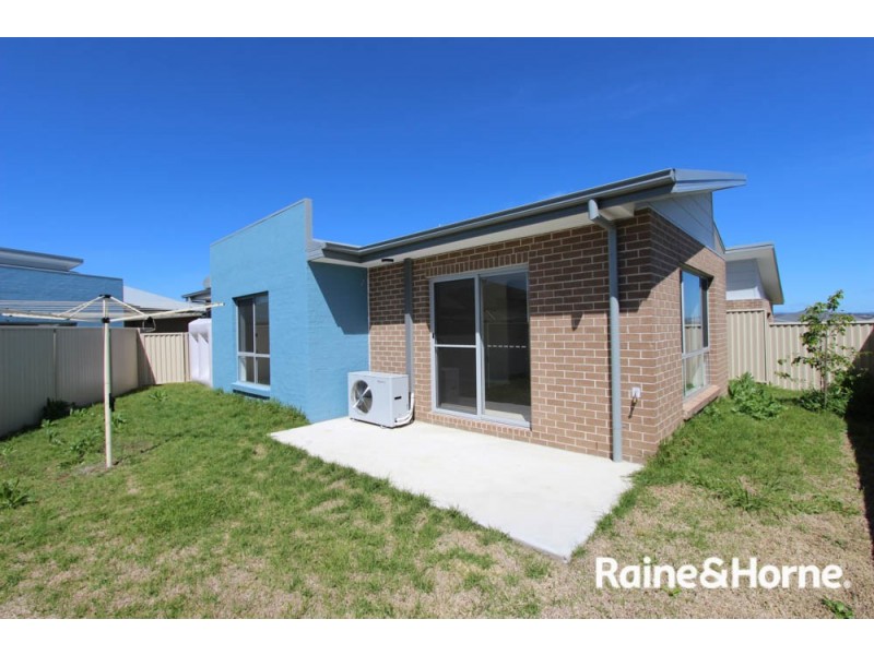 4/40 Wentworth Drive, Kelso NSW 2795