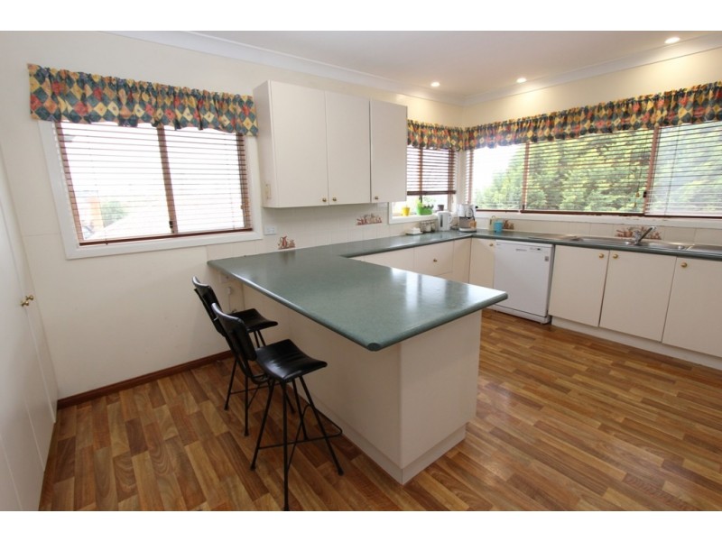 15 McKell Street, West Bathurst NSW 2795