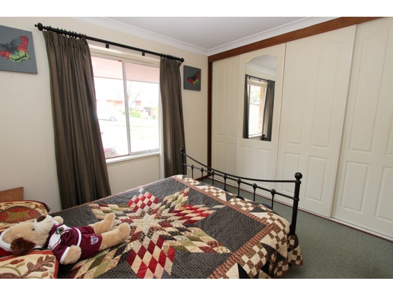 15 McKell Street, West Bathurst NSW 2795