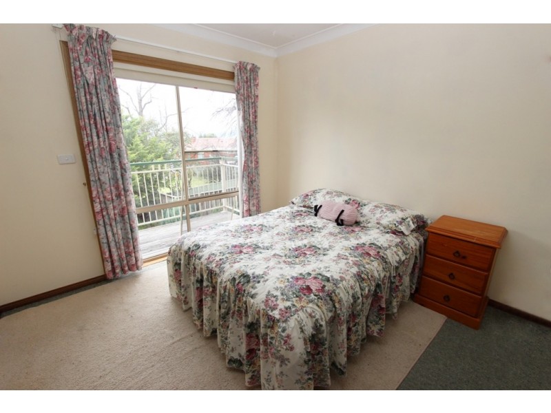 15 McKell Street, West Bathurst NSW 2795