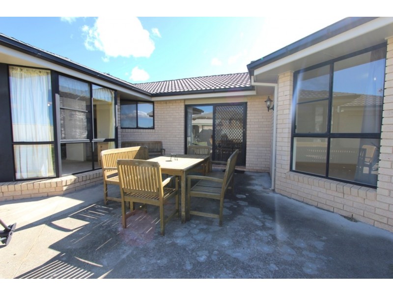 16 McCarthy Close, Eglinton NSW 2795