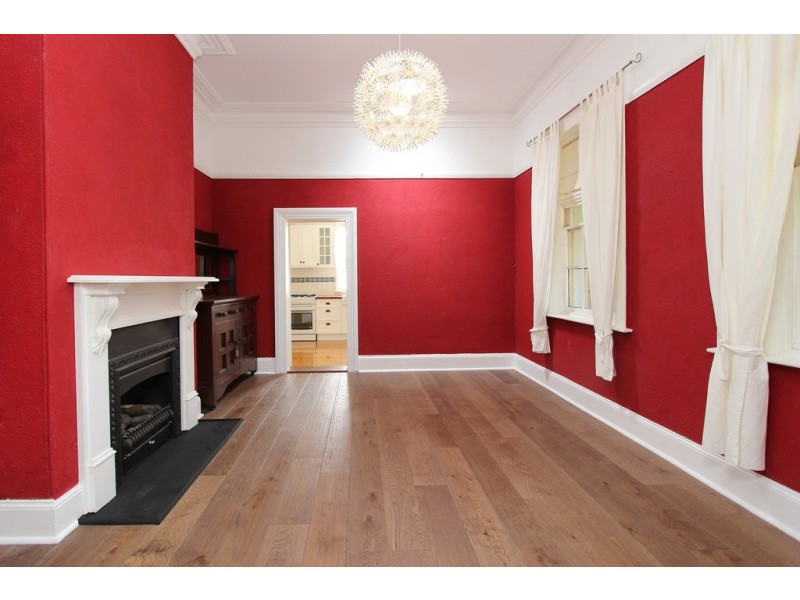 24 Torch Street, Bathurst NSW 2795