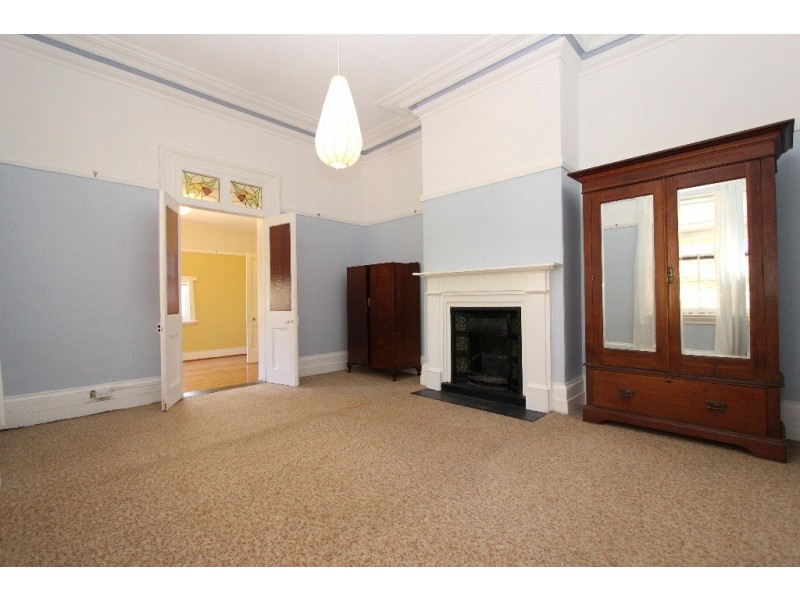 24 Torch Street, Bathurst NSW 2795