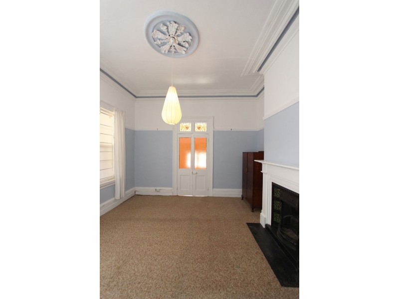 24 Torch Street, Bathurst NSW 2795