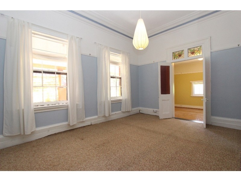 24 Torch Street, Bathurst NSW 2795