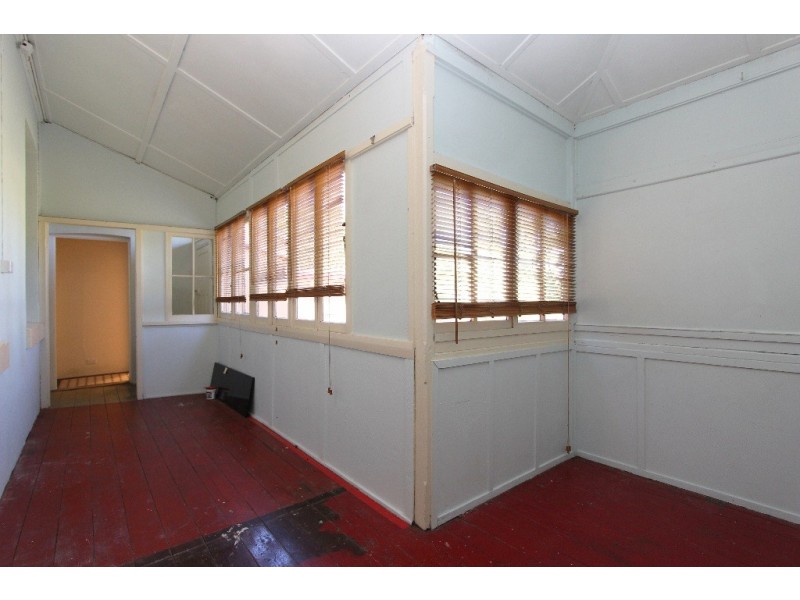 24 Torch Street, Bathurst NSW 2795