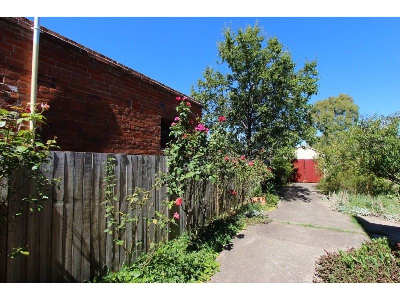 24 Torch Street, Bathurst NSW 2795