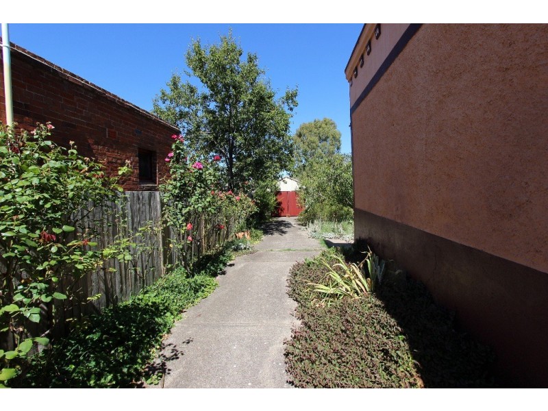 24 Torch Street, Bathurst NSW 2795