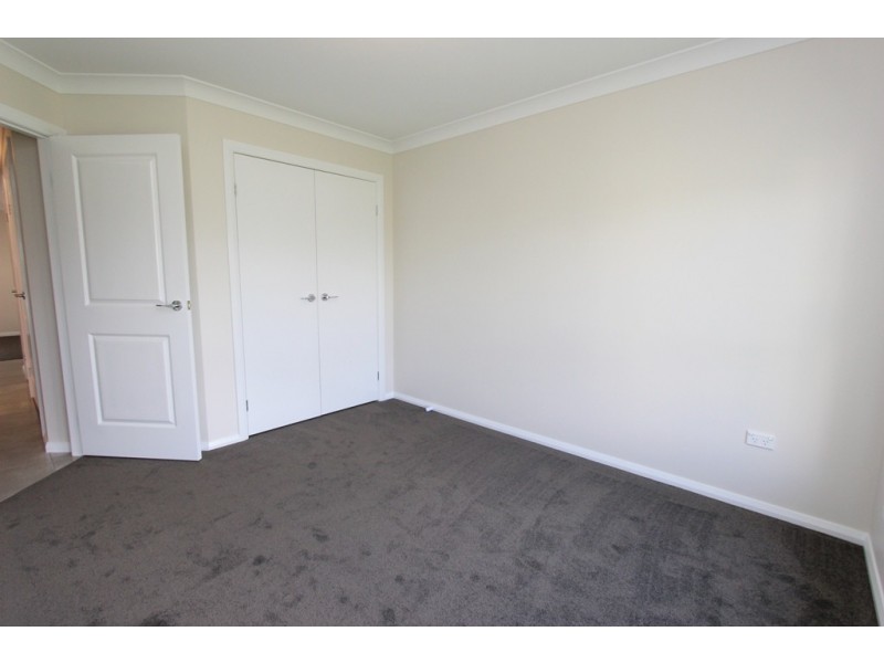 4 Cusick Street, Eglinton NSW 2795