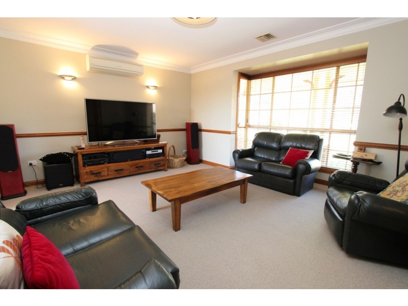 10 Sherman Place, Llanarth NSW 2795