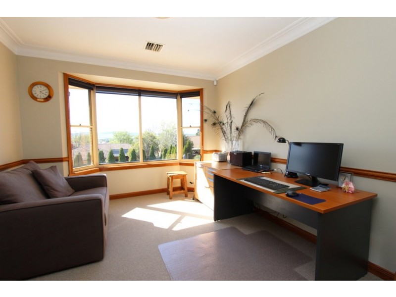 10 Sherman Place, Llanarth NSW 2795