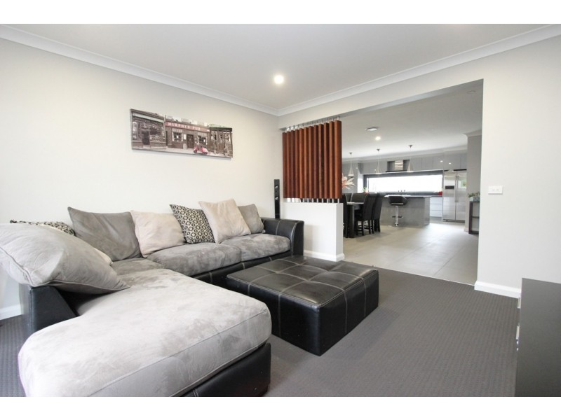 6 Knight Place, Llanarth NSW 2795