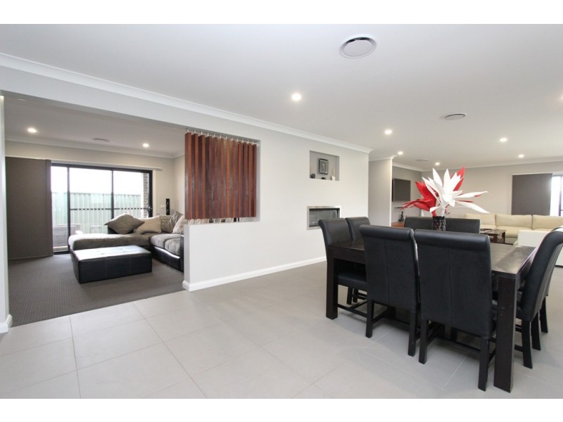 6 Knight Place, Llanarth NSW 2795