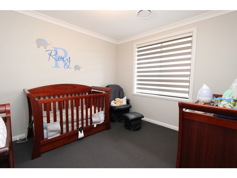 6 Knight Place, Llanarth NSW 2795