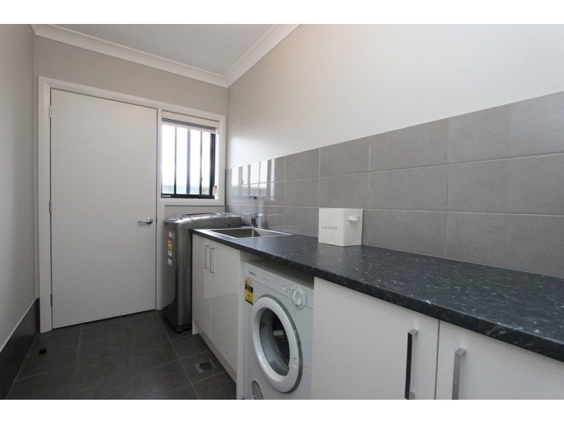 6 Knight Place, Llanarth NSW 2795