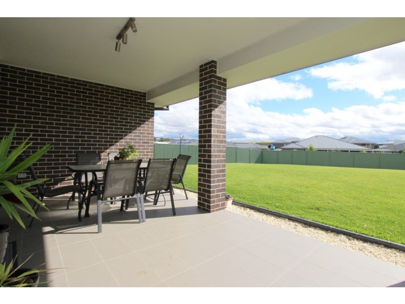 6 Knight Place, Llanarth NSW 2795