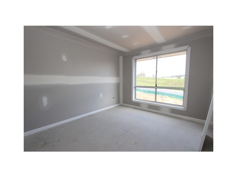 26 Governors Parade, Windradyne NSW 2795