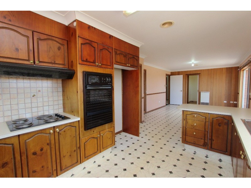 64 Lorimer Street, Llanarth NSW 2795