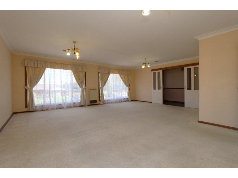 64 Lorimer Street, Llanarth NSW 2795