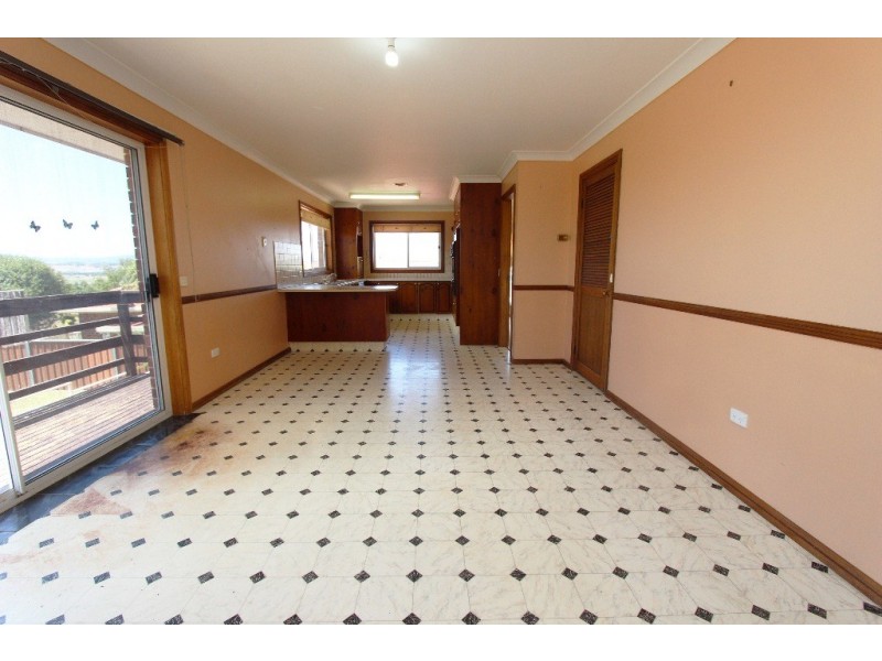 64 Lorimer Street, Llanarth NSW 2795