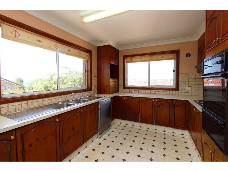 64 Lorimer Street, Llanarth NSW 2795