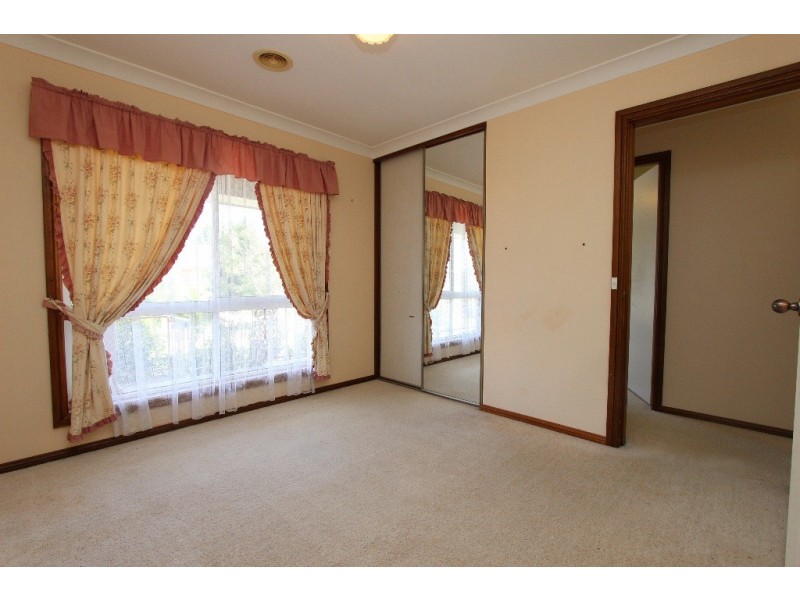 64 Lorimer Street, Llanarth NSW 2795
