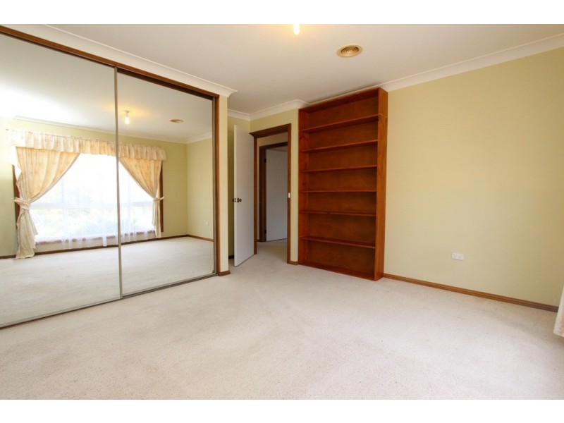 64 Lorimer Street, Llanarth NSW 2795