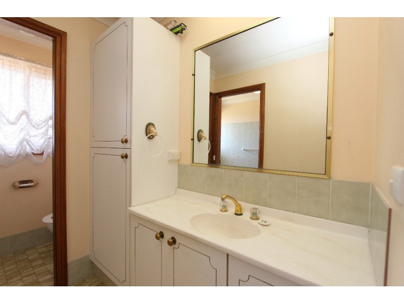 64 Lorimer Street, Llanarth NSW 2795