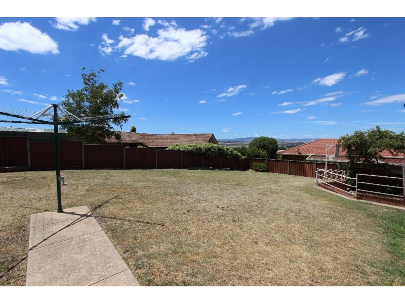 64 Lorimer Street, Llanarth NSW 2795