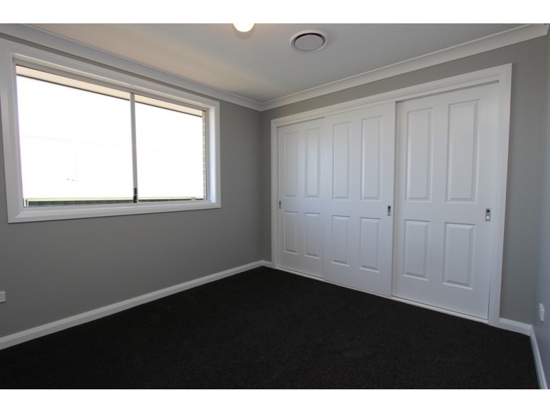 10 Twynam Street, Windradyne NSW 2795