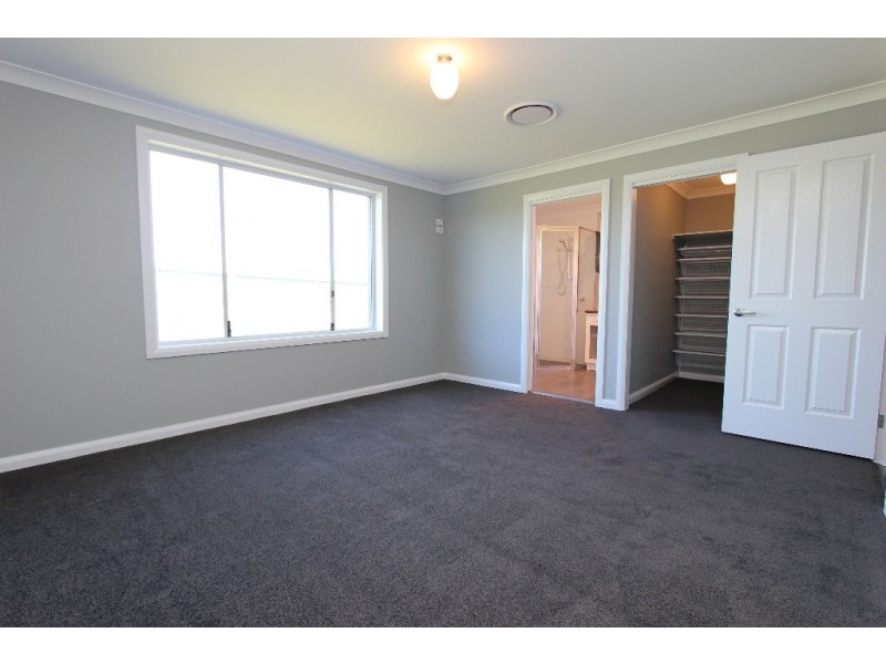 10 Twynam Street, Windradyne NSW 2795