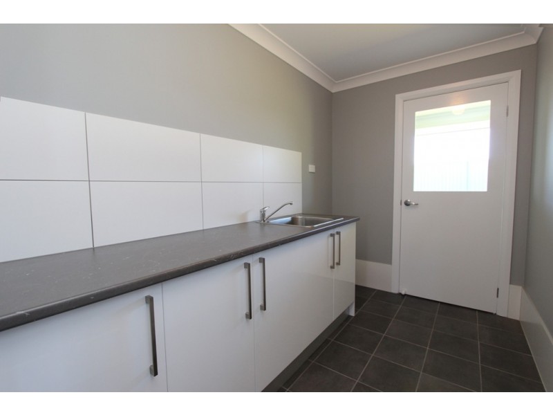 10 Twynam Street, Windradyne NSW 2795