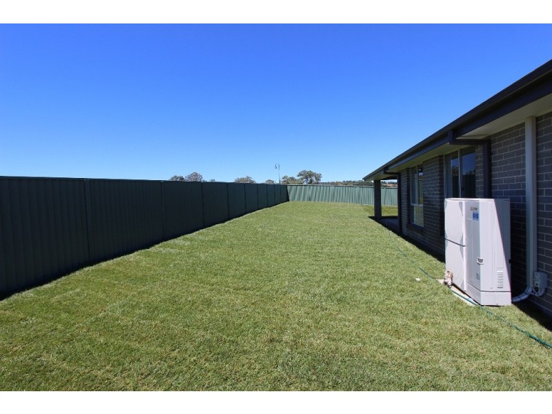 10 Twynam Street, Windradyne NSW 2795