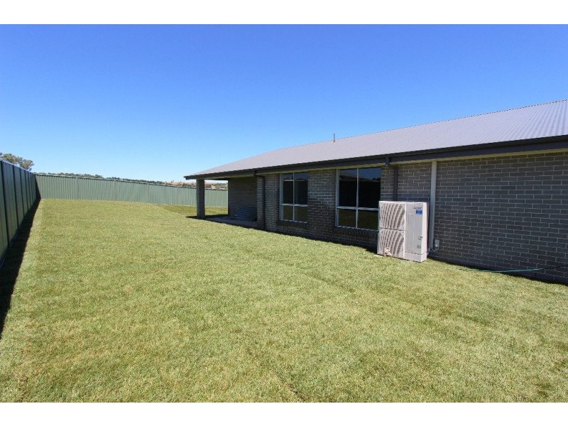 10 Twynam Street, Windradyne NSW 2795