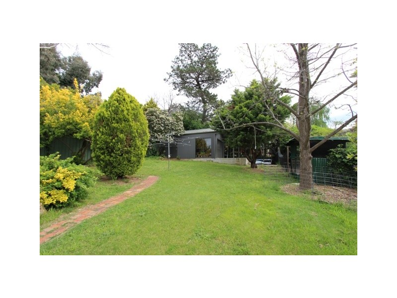 11 Violet Street, Bathurst NSW 2795