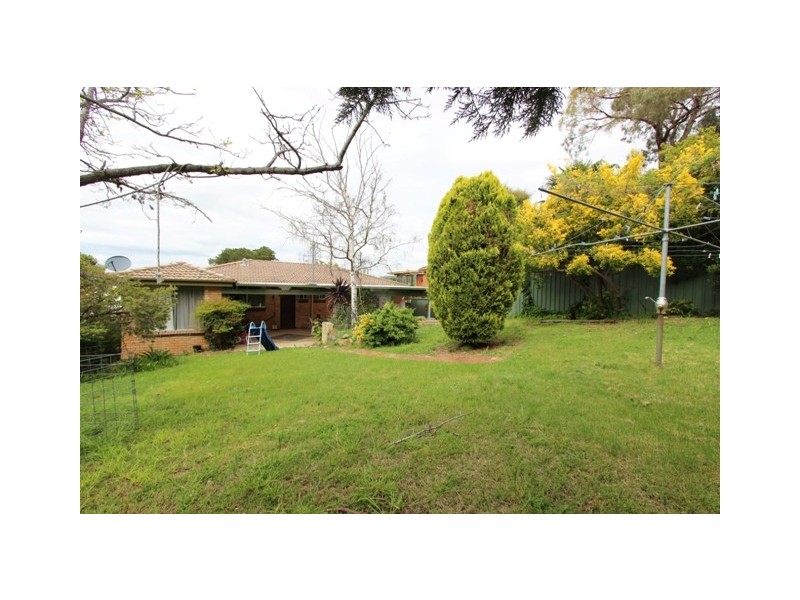 11 Violet Street, Bathurst NSW 2795
