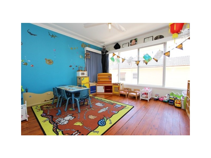 37 Edgell Street, Bathurst NSW 2795