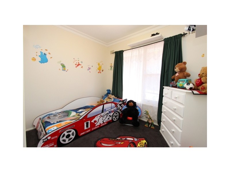 37 Edgell Street, Bathurst NSW 2795