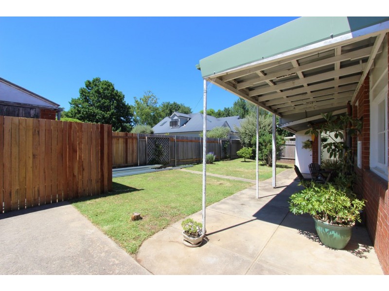 90 Mitre Street, Bathurst NSW 2795