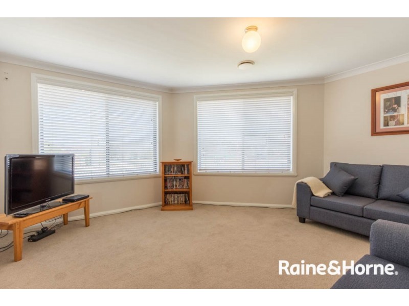 2 Hobson Close, Eglinton NSW 2795