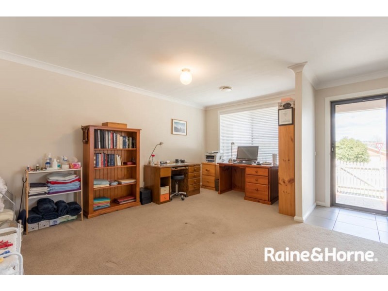 2 Hobson Close, Eglinton NSW 2795