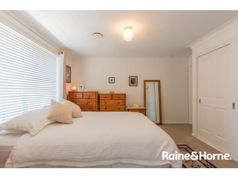 2 Hobson Close, Eglinton NSW 2795